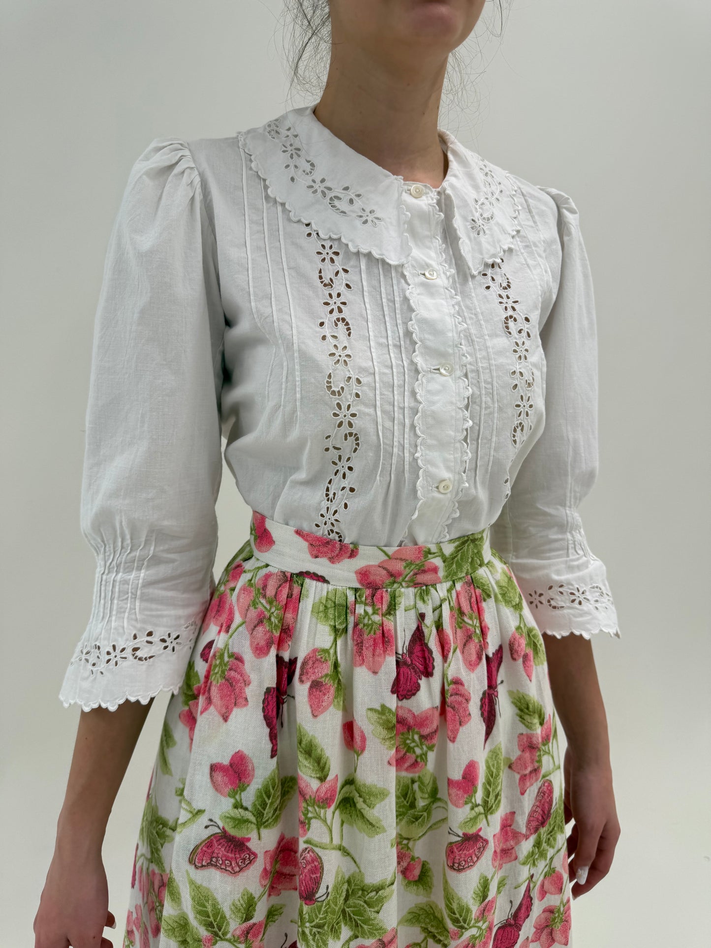 Cămașa vintage cu broderie anglaise manuală excepțională