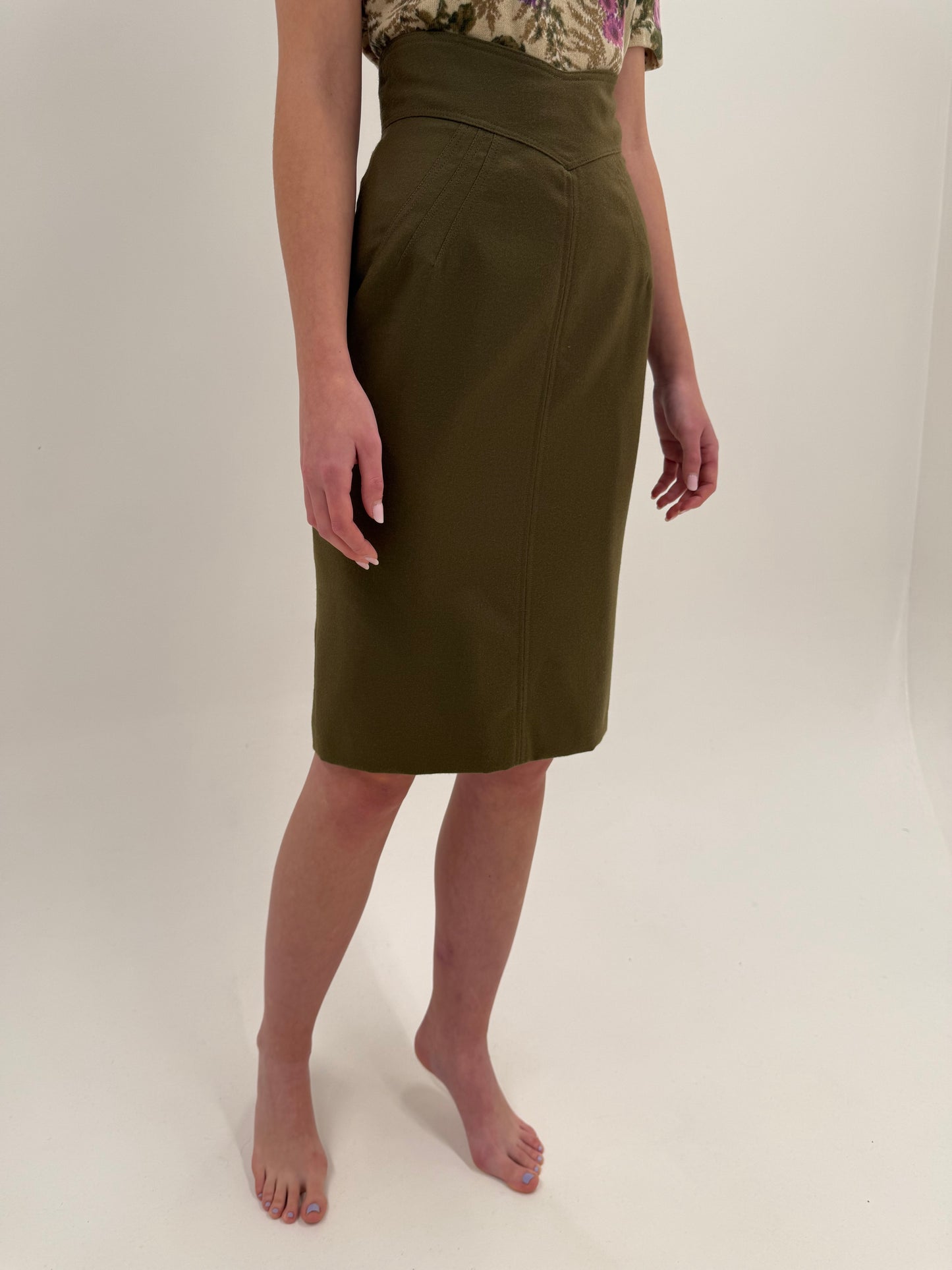 Fustă vintage kaki cu talie ultra marcată și înaltă din lana certificată