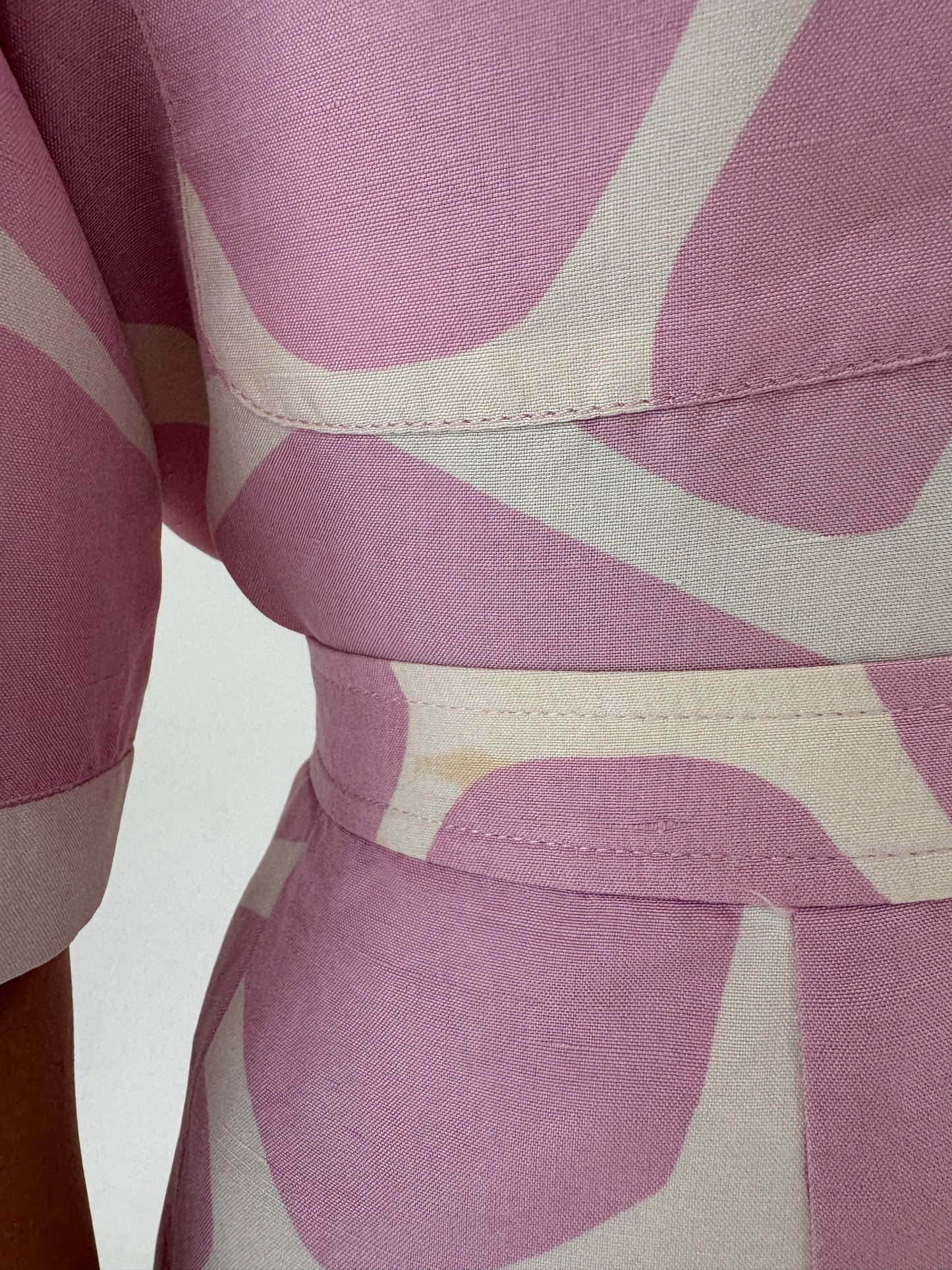Costum Valentino vintage din pânză de mătase naturală cu print powder Pink