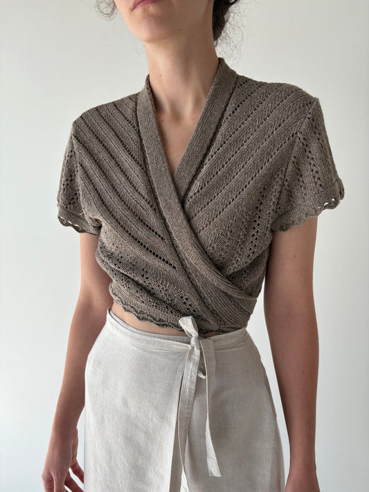 Top taupe din jerse dantelat de vară