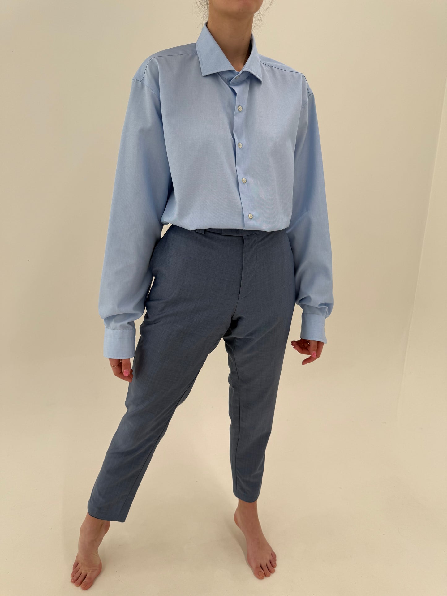 Costum baby blue Hugo Boss din stofita de primăvară vară