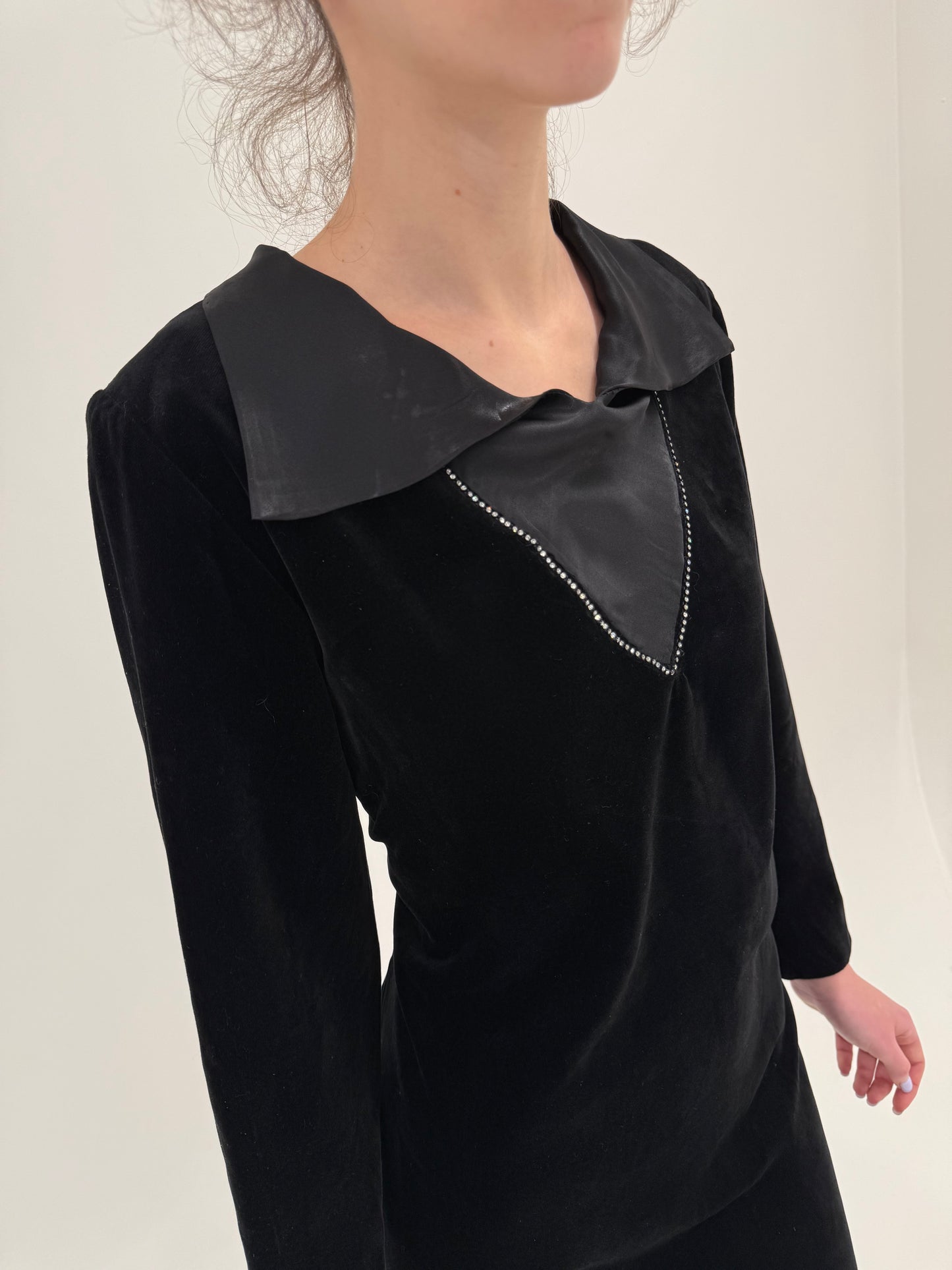 LBD vintage italian excepțional în croi minimalist retro modern