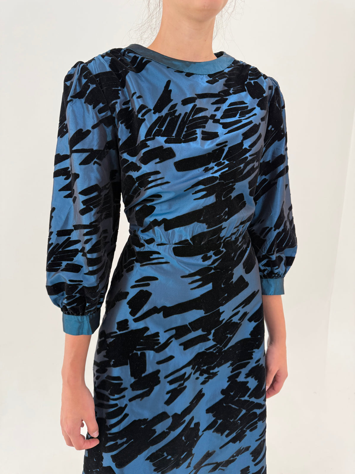 Rochie vintage din Devore midnight blue midi lung de la zi la cocktail