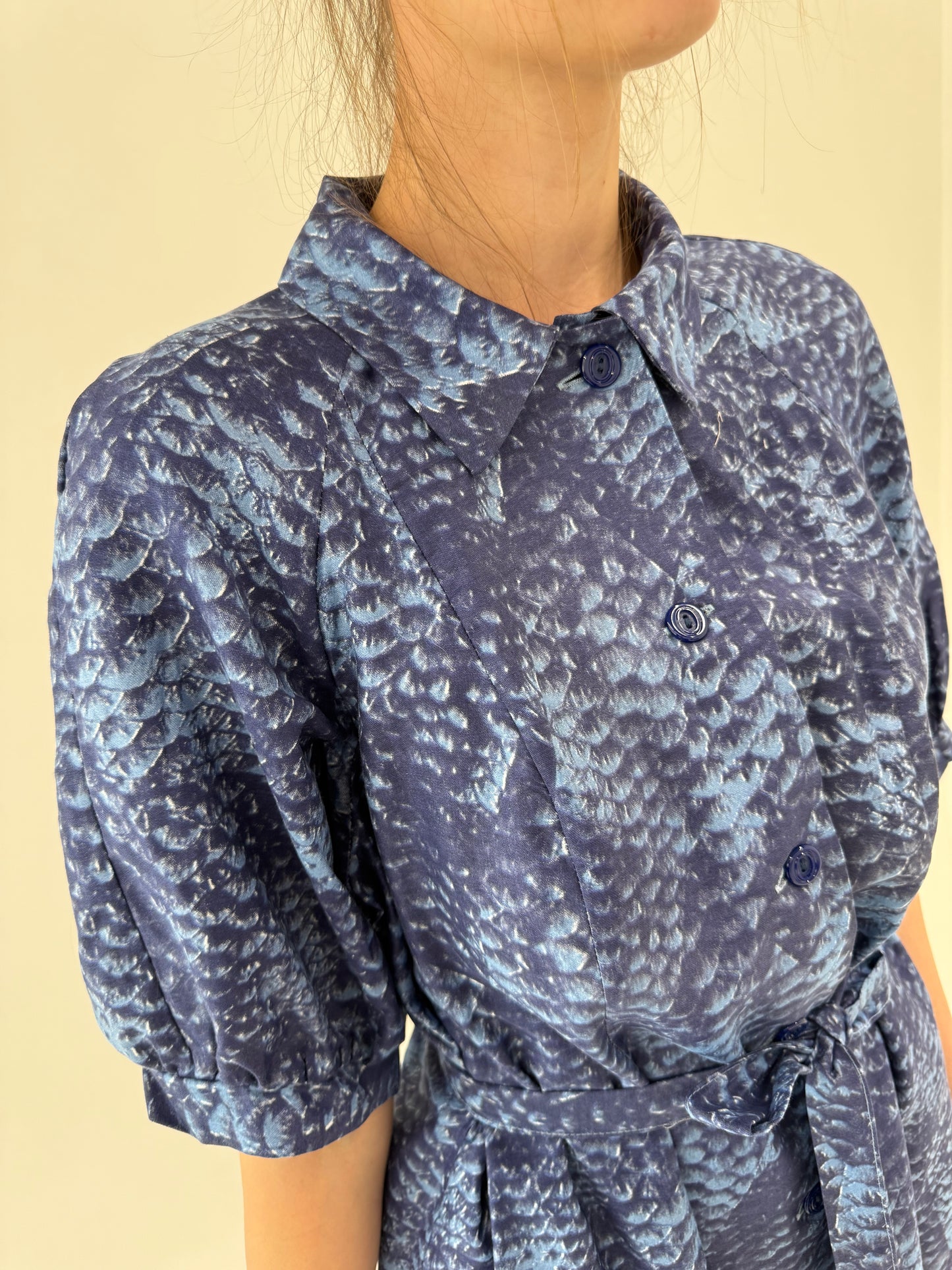 Rochie maxi tip cămașă din panzica excepțională ultra fină ușor satinata
