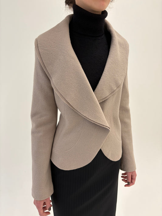 Sacou luxury Marc Cain cambrat pink nude din lana extrafina