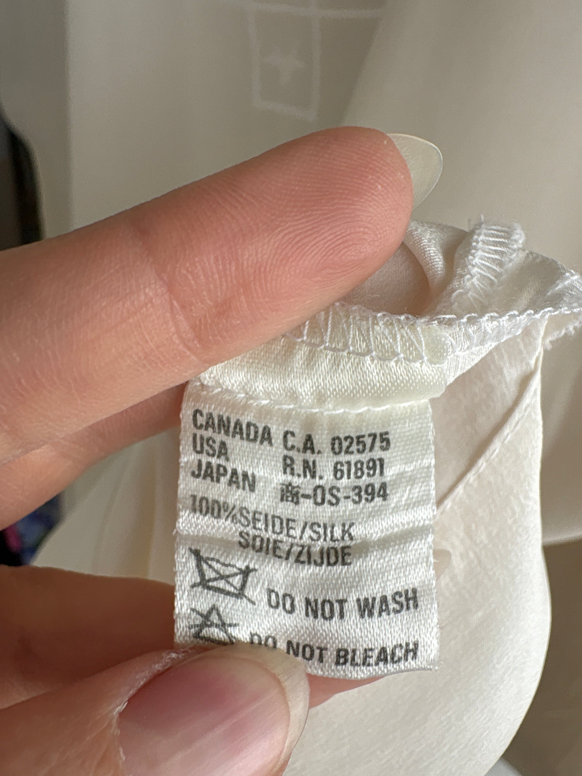Top Laurel by Escada din mătase naturală cu broderie delicată în croi lejer