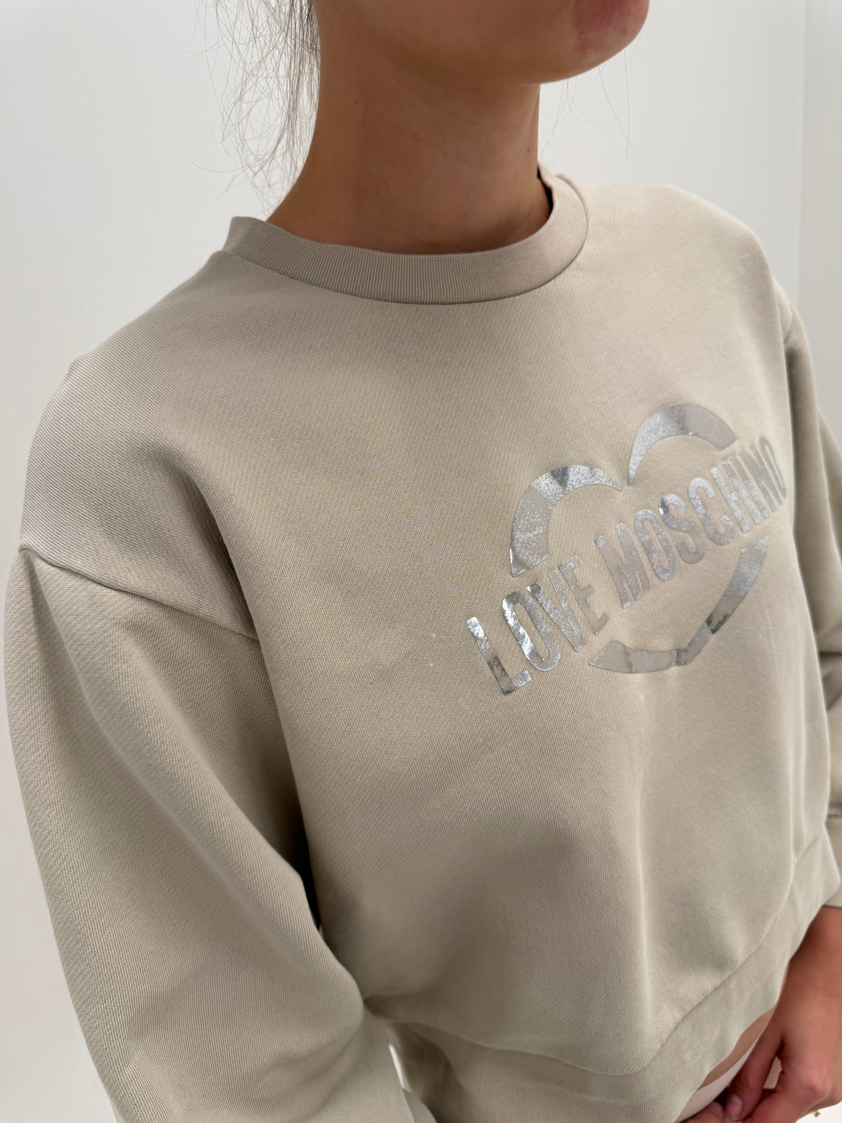 Bluză Moschino casual din bumbac gros grej în croi oversized