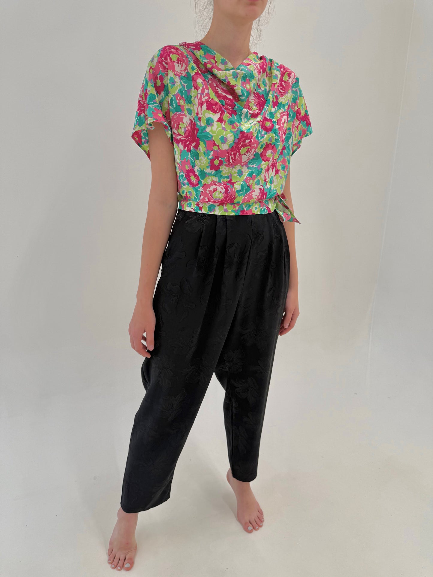 Pantaloni vintage negri de la zi la seară cu pense si talie ultra înaltă elastică