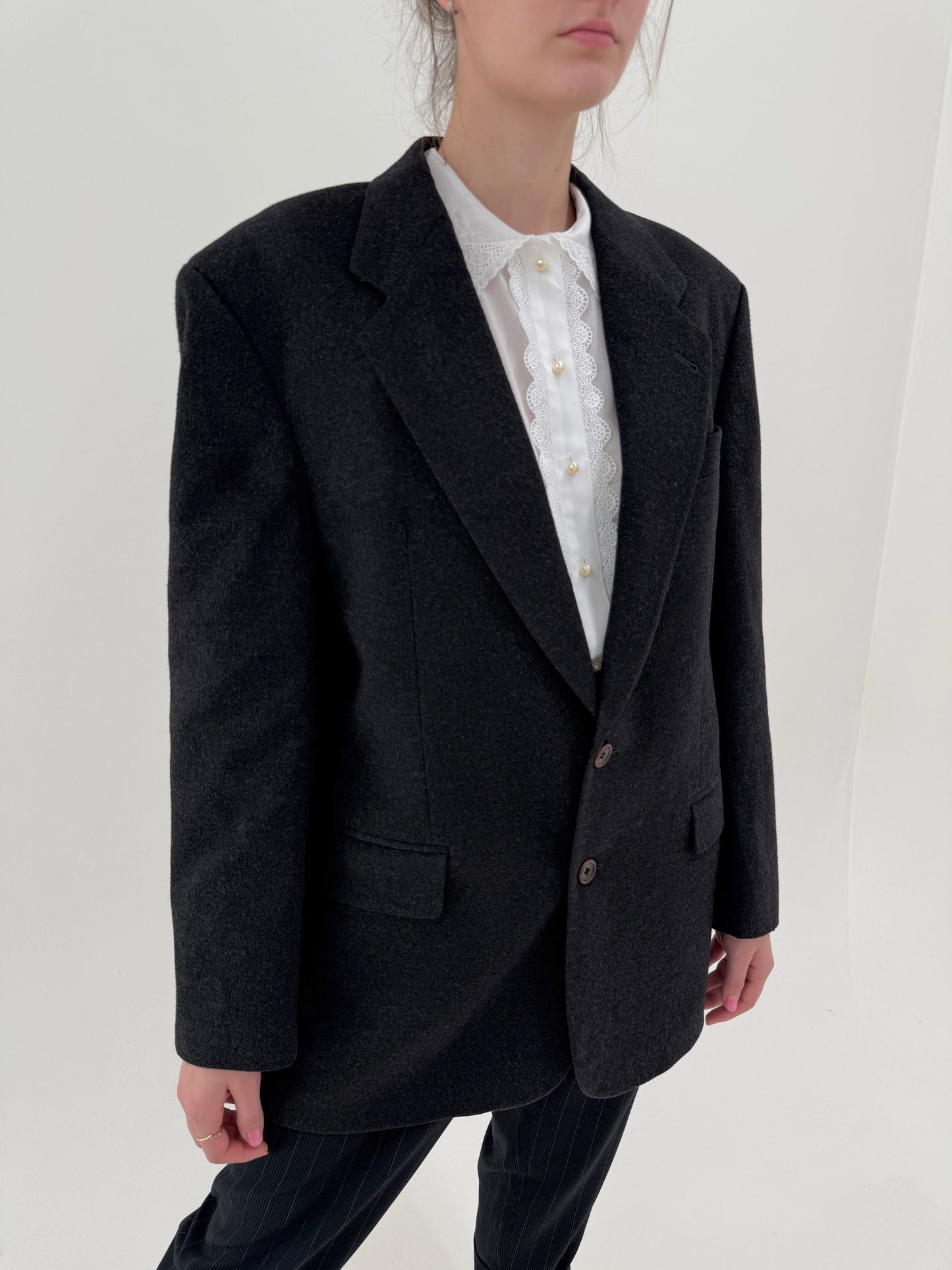 Sacou Loro Piana din stofă 100% cașmir charcoal gray in croi actual