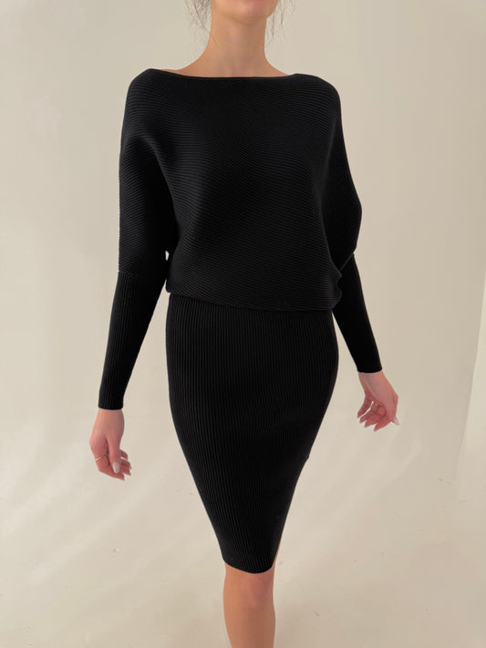 LBD în croi super chic cu volume de brand premium din jerse ribbed de bumbac