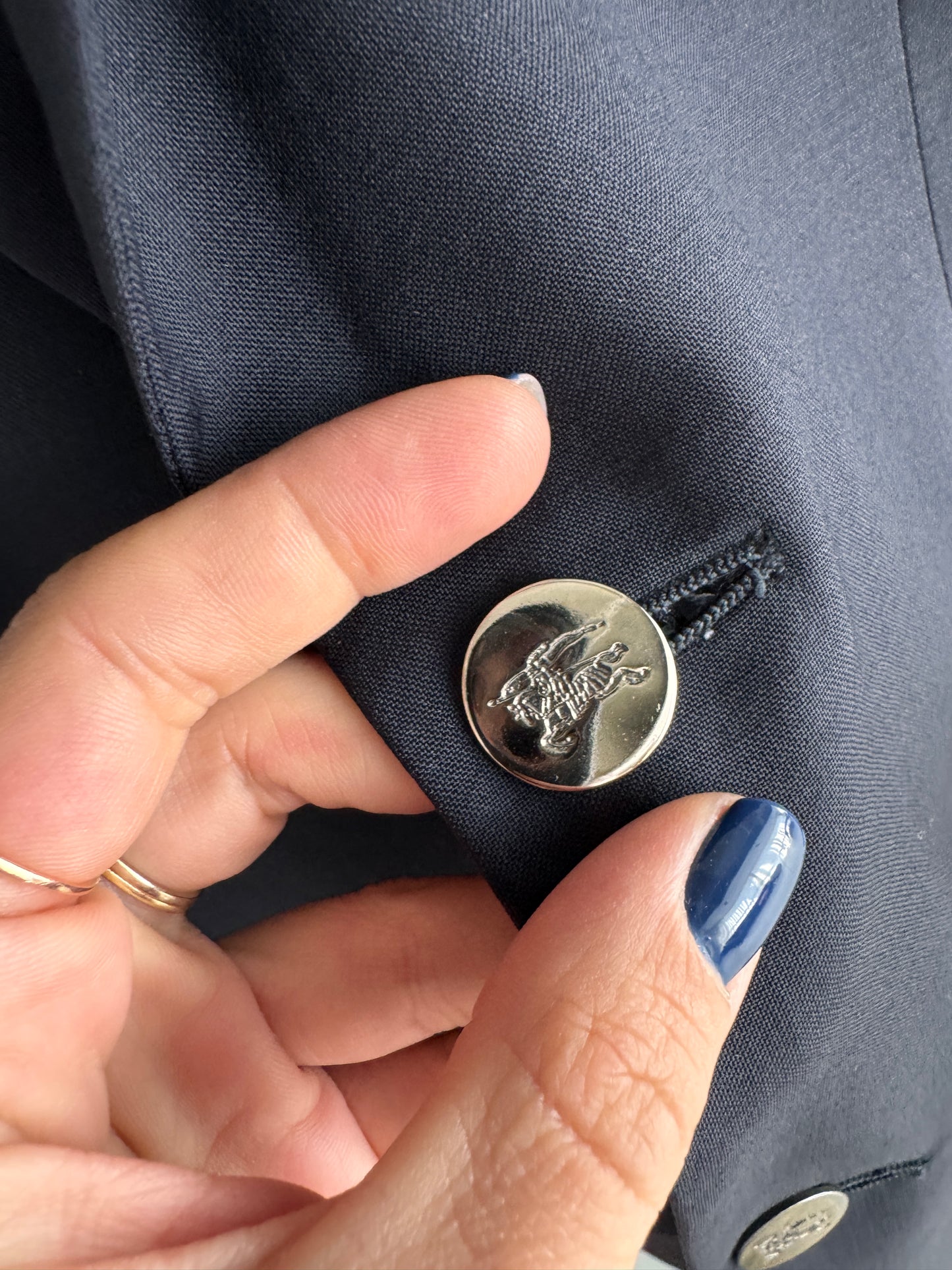 Sacou Burberry Navy în croi actual din stofita lightweight