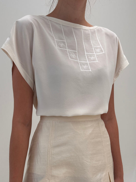 Top Laurel by Escada din mătase naturală cu broderie delicată în croi lejer