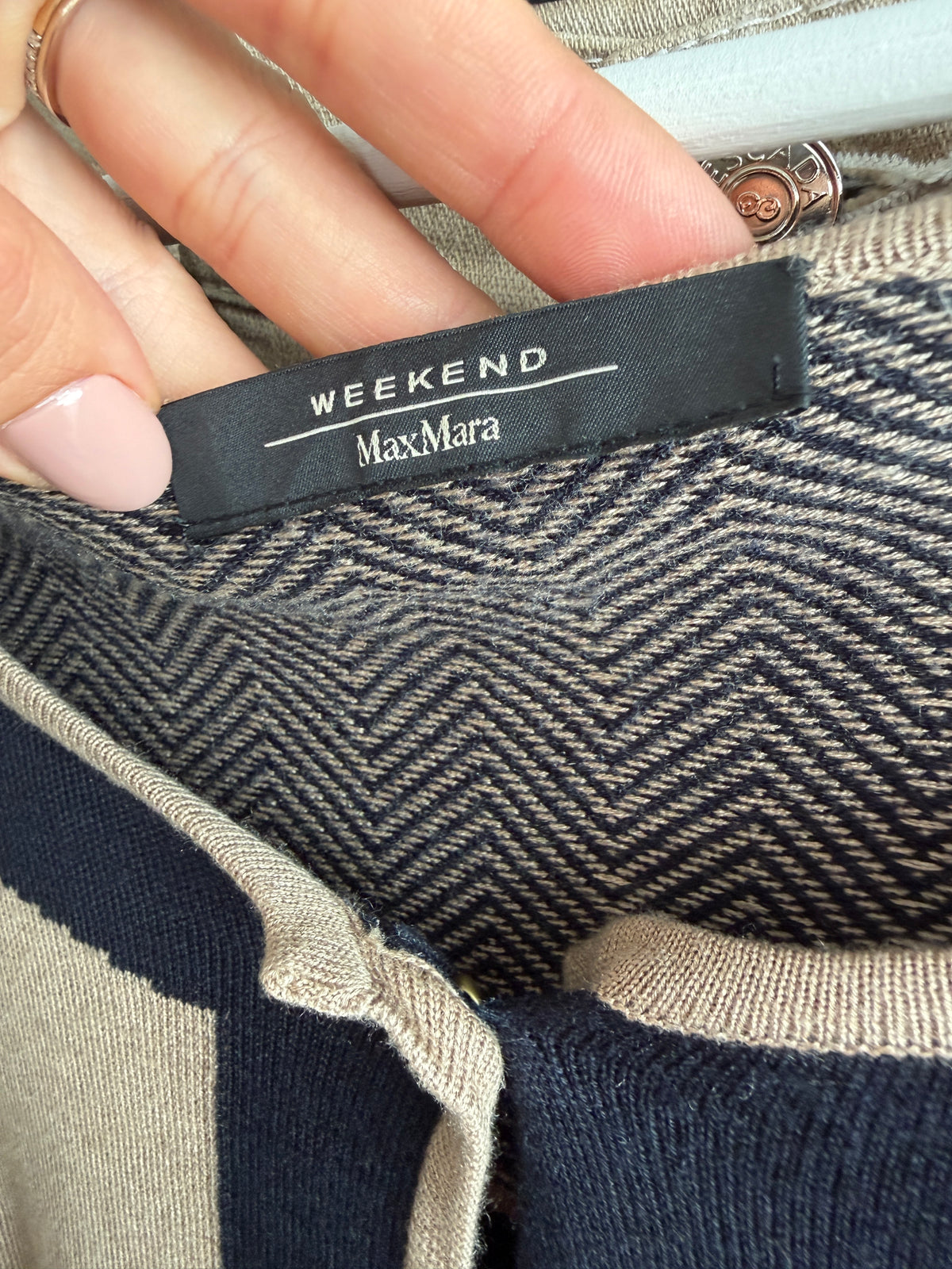 Cardigan Max Mara din lana extrafina și mătase naturală camel și Navy blue