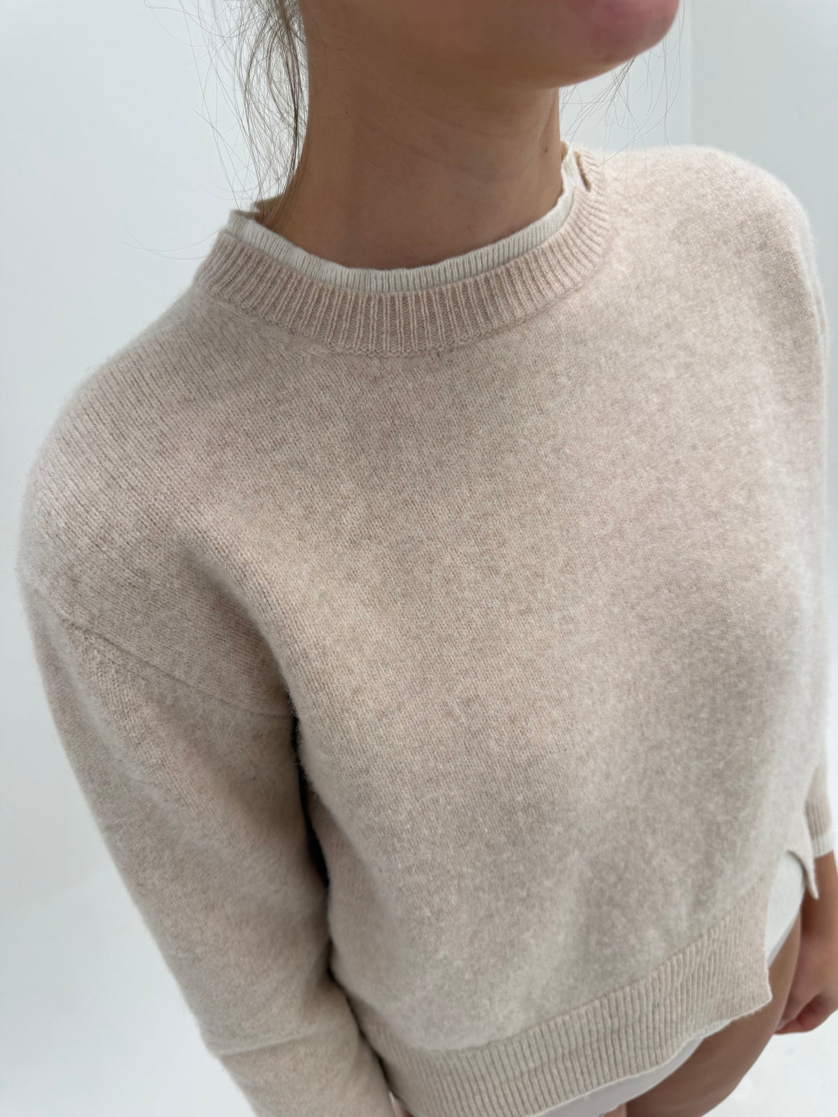 Maleta chimney camel din lana extafina cu detalii chic