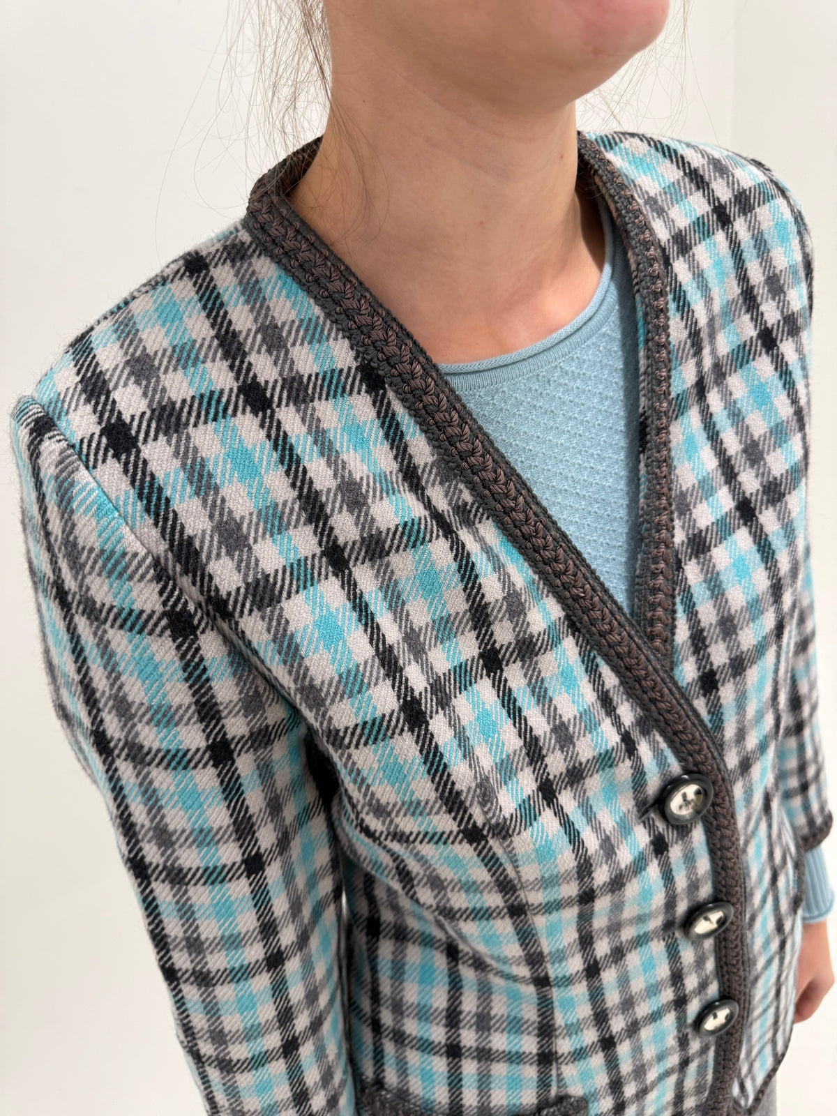 Sacou petite de brand luxury italian din tweed plin de lana extrafina în nuanțe superbe cu paspoal