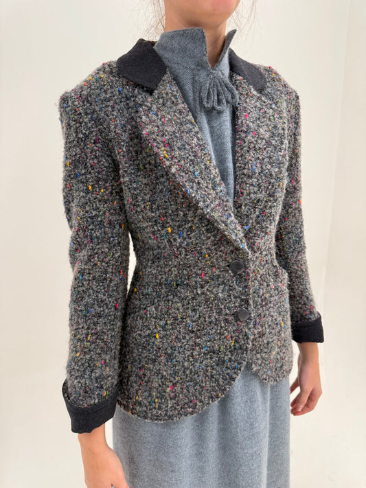 Sacou cambrat cu revere late din boucle  super gros în stil Chanel curcubeu de lana