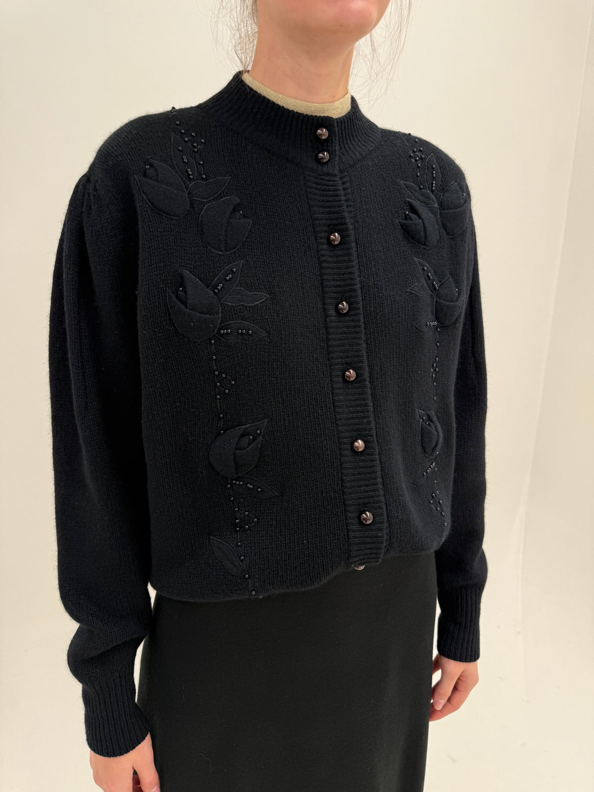 Cardigan vintage negru gros cu aplicații manuale și 3D din lana și Angora