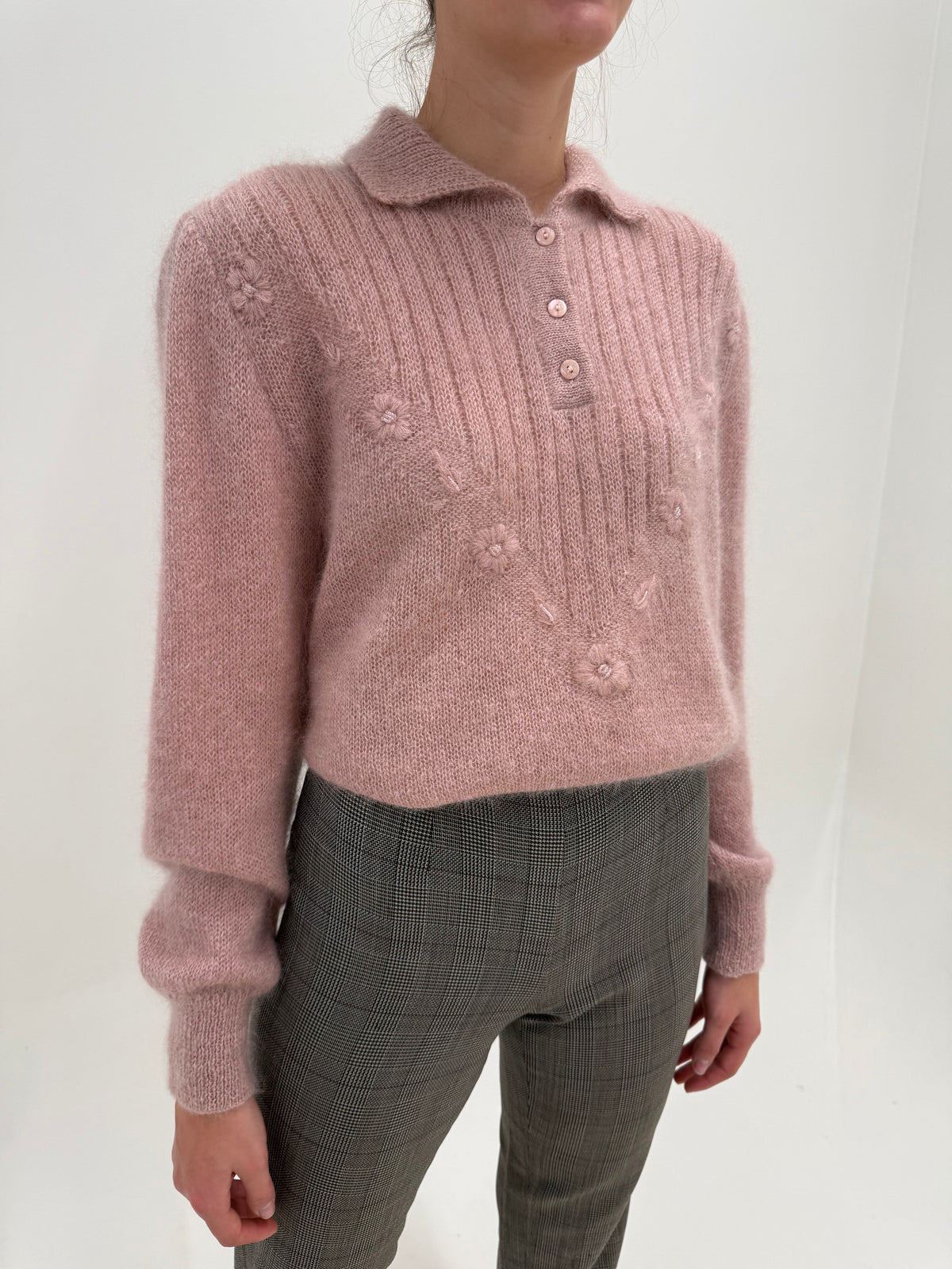 Pulover vintage din super kid mohair dusty powder Pink cu broderie manuală