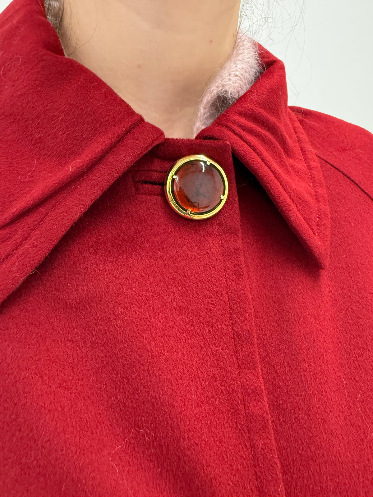 Palton scurt vintage whine red din lana extrem de fină cu nasturi bijuterie în croi A-line petite