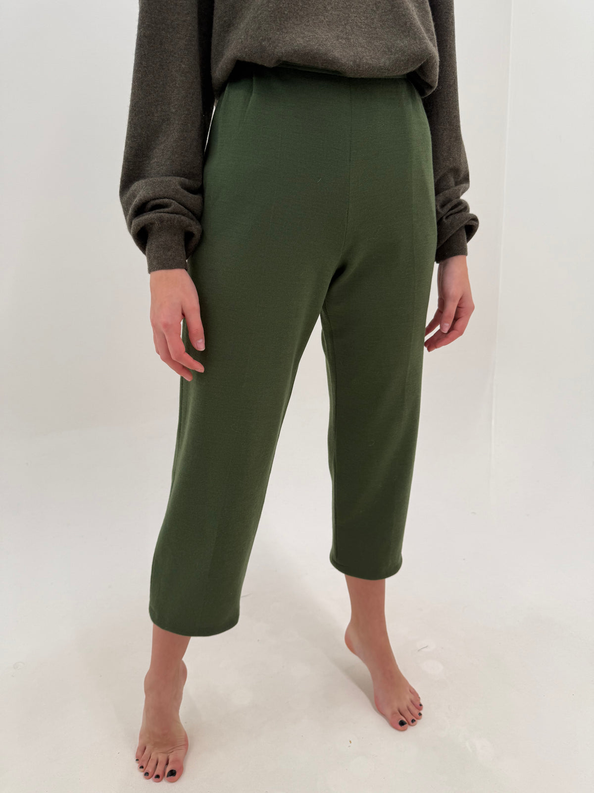 Pantaloni petite forest green din tricot dens și extrafin de lana cu talie ultra înaltă