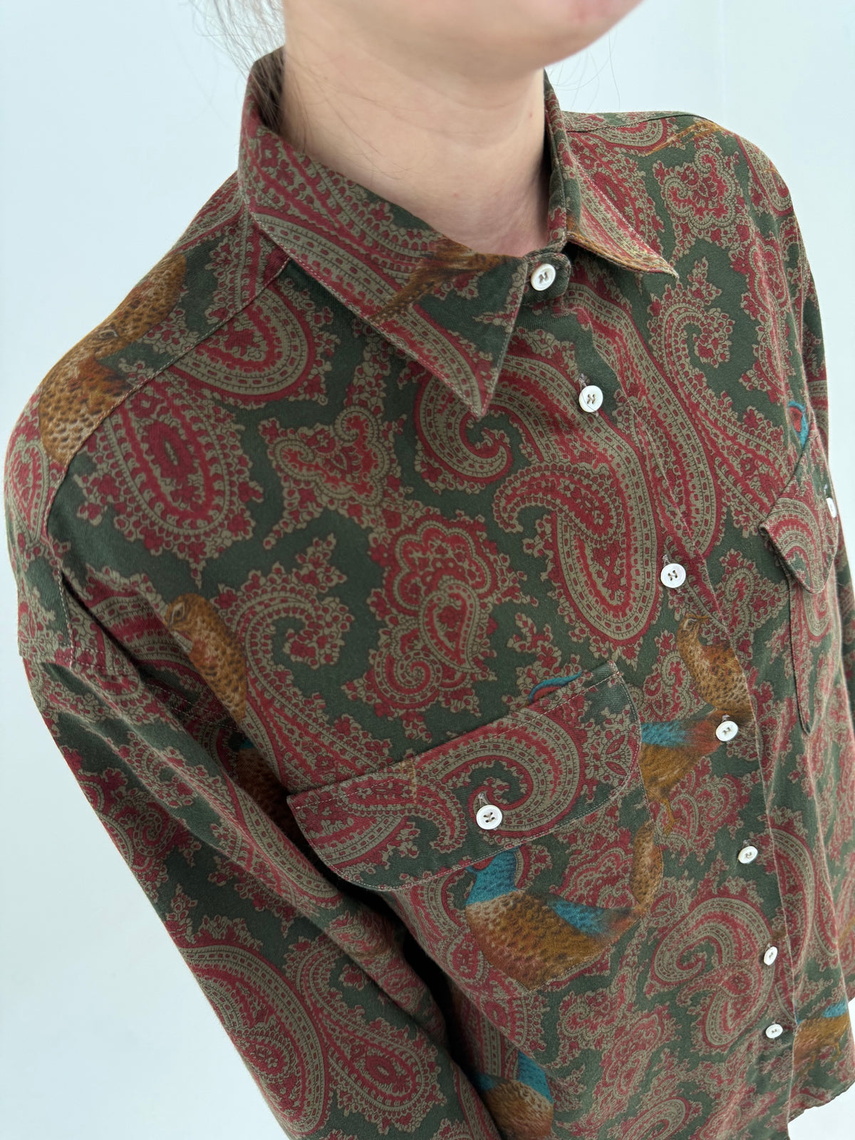 Cămașa vintage italiană cu print paisley cu burgundy și croi lejer din bumbac moale
