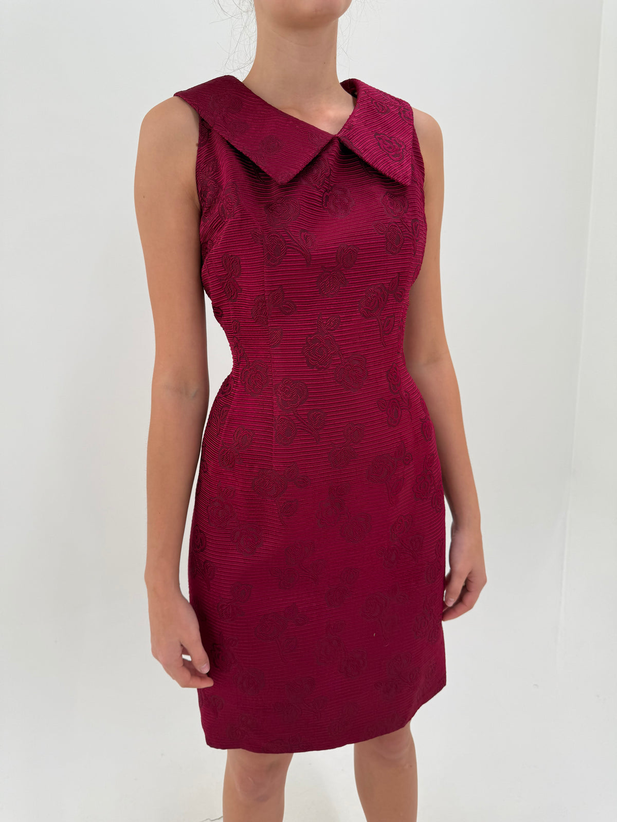 Rochie old vintage anii 60 din brocart excepțional burgundy de la business la cocktail