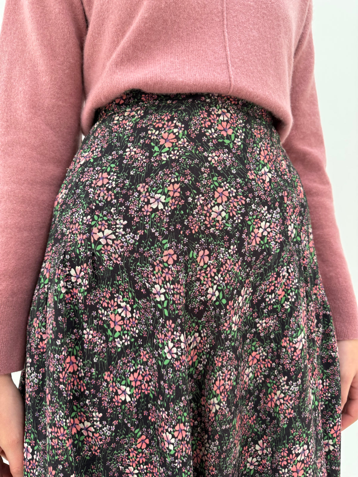 Fustă vintage midi cu print dusty pink din lana excepțională extrafina