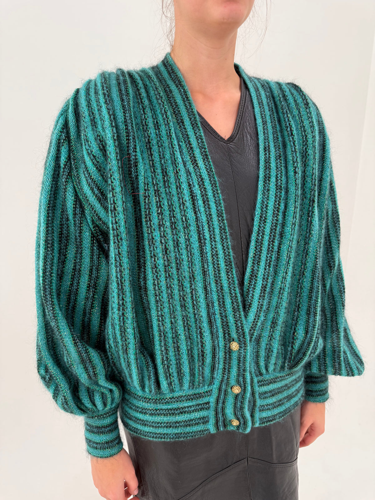 Cardigan excepțional vintage italian în croi retro modern din mohair cu inserții fine de lurex