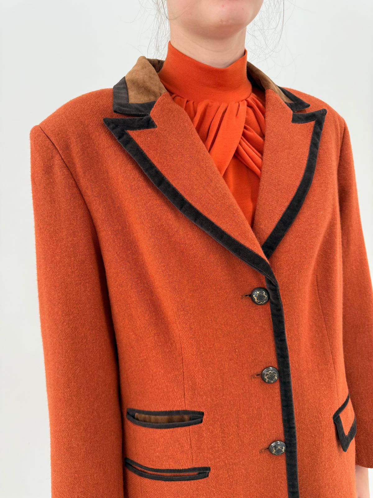 Sacou lung tip pardesiu din lana plină extrafina rust orange cu paspoal maro