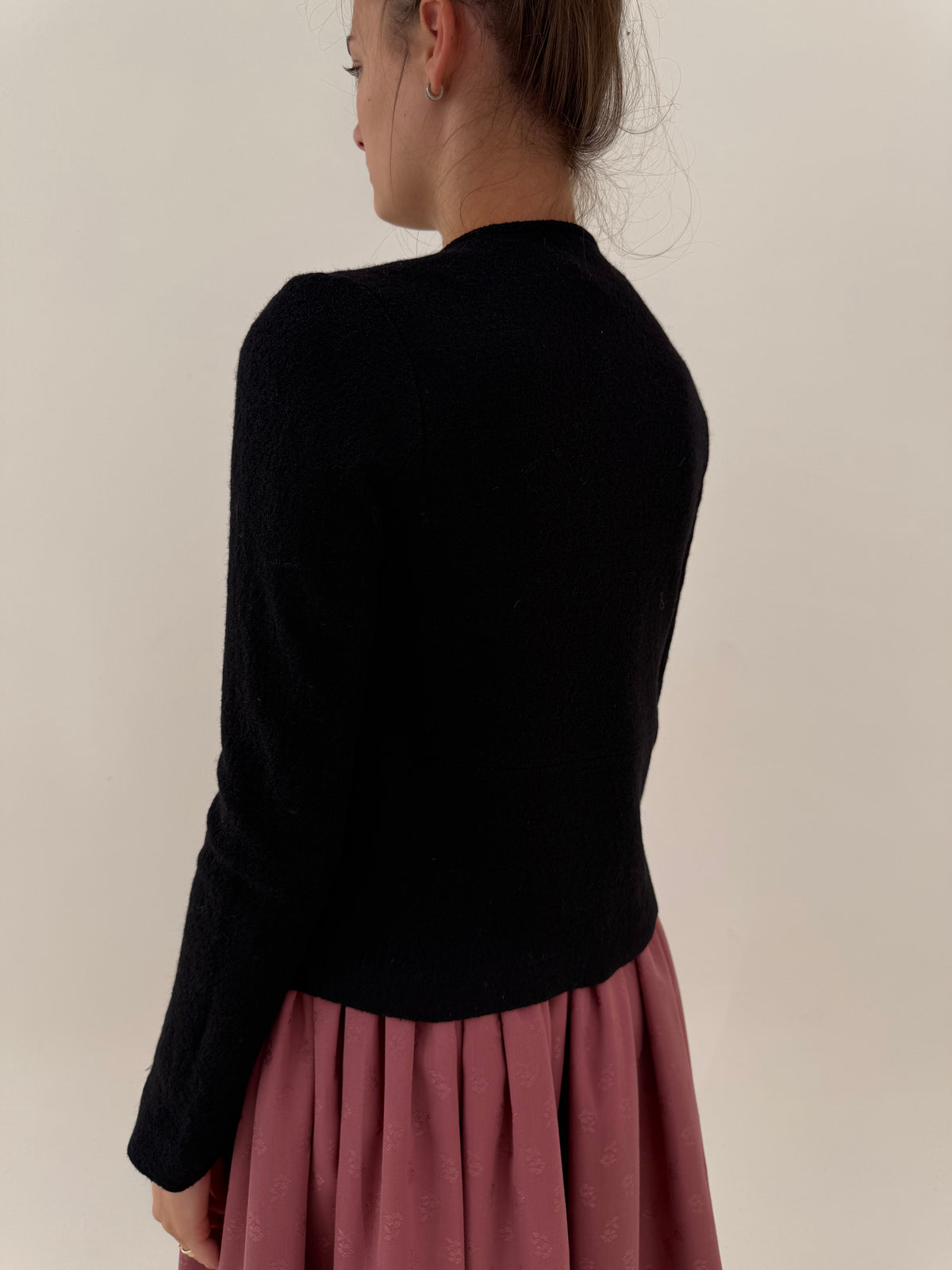 Sacou negru din boiled wool in croi minimalist
