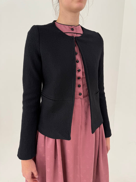 Sacou negru din boiled wool in croi minimalist
