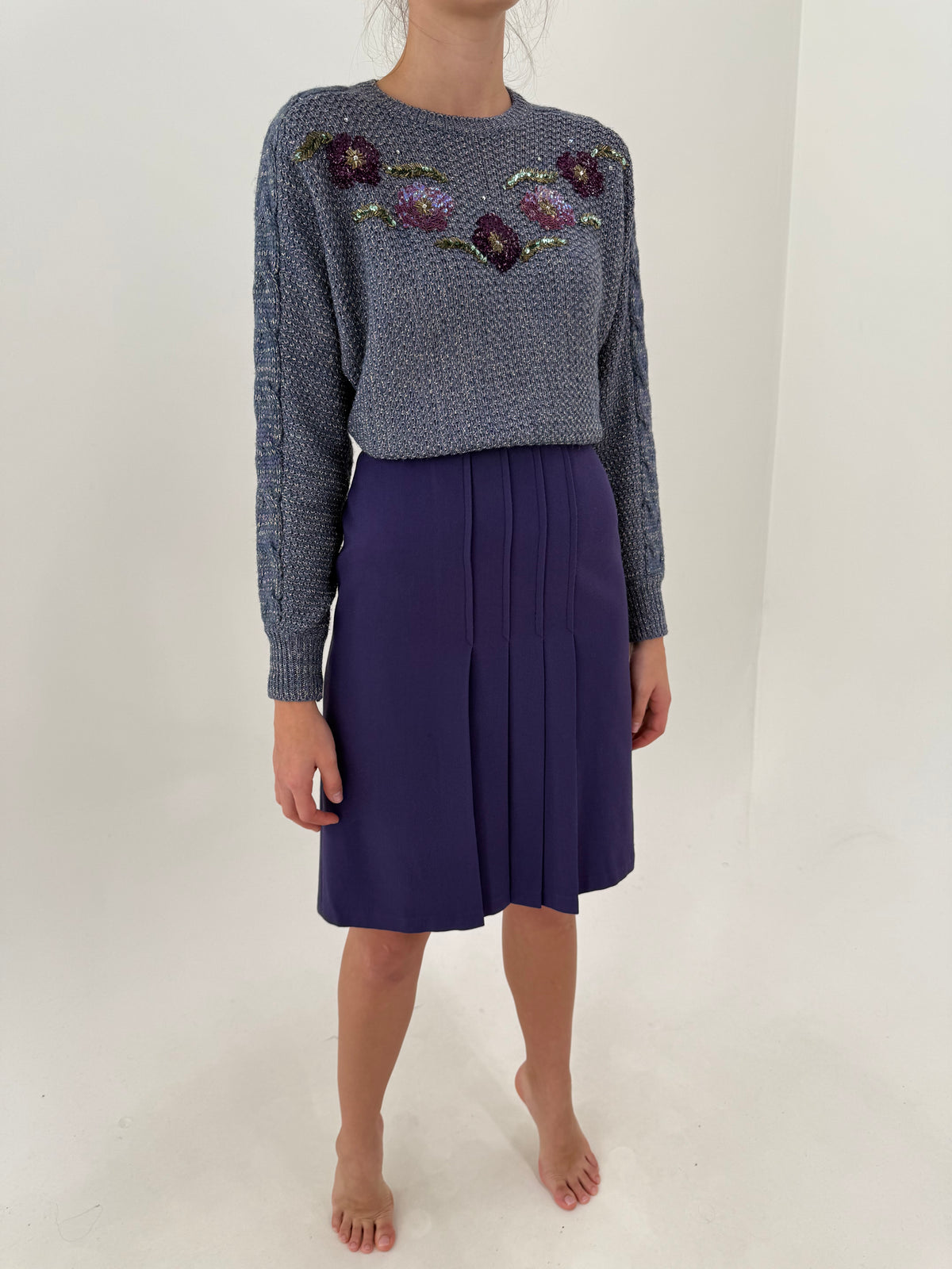 Fustă vintage din twill de lana extrafina worsted plisată cu talie ultra înaltă aubergine