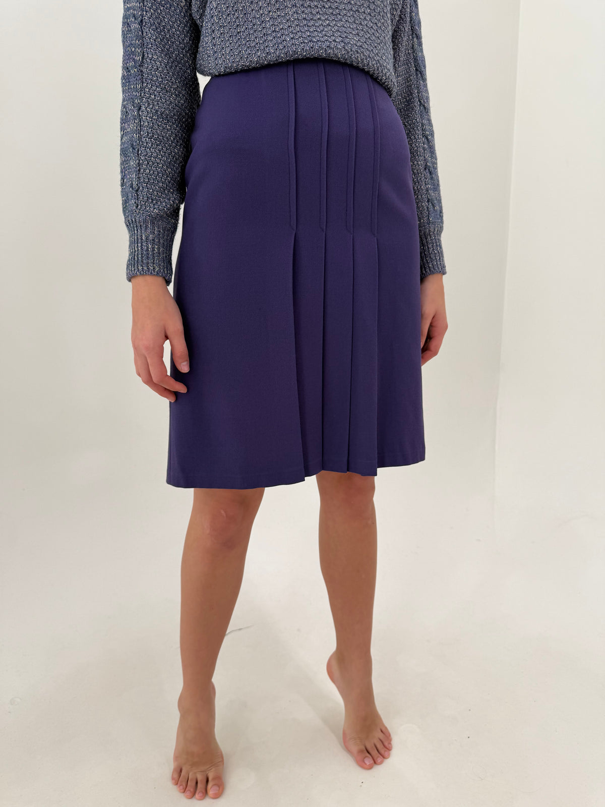 Fustă vintage din twill de lana extrafina worsted plisată cu talie ultra înaltă aubergine