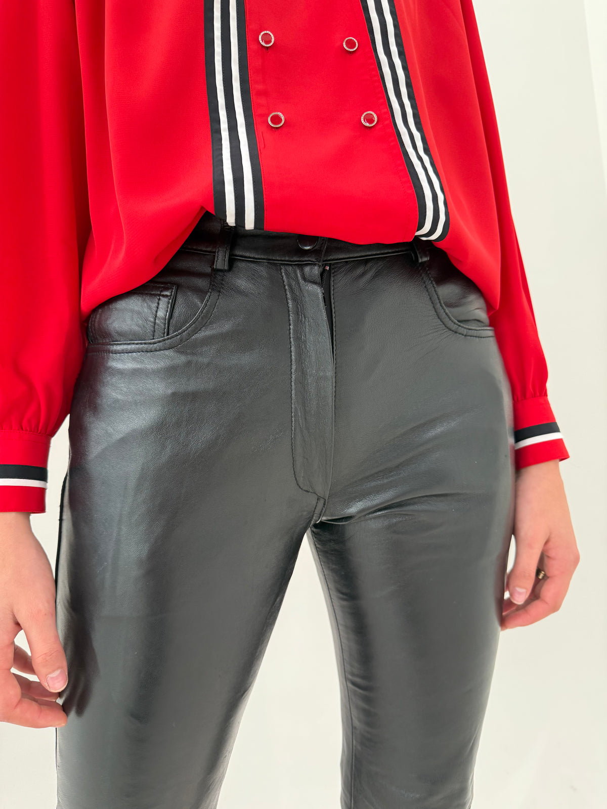 Pantaloni petite din piele naturală extrem de moale straight leg