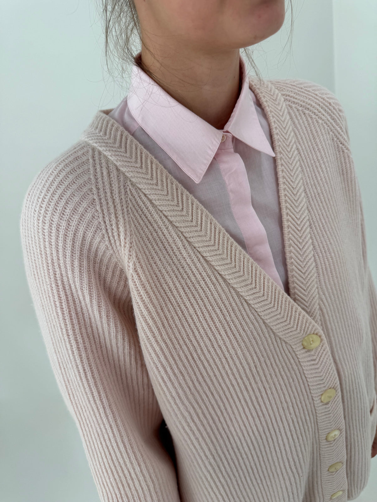 Cardigan vintage powder pink din lana plină extrafina ribbed in croi oversized