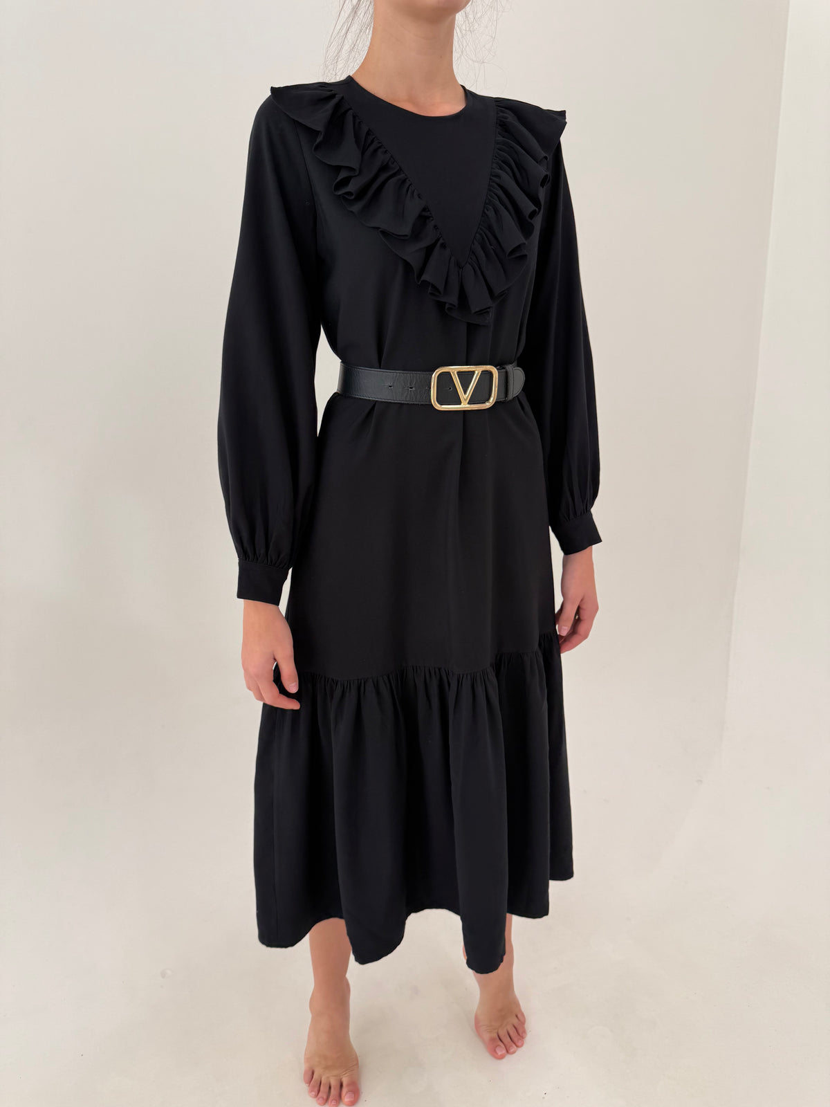 LBD maxi din twill gros de bumbac ca un jeans cu volane și mâneci ample cu manșete îngustate