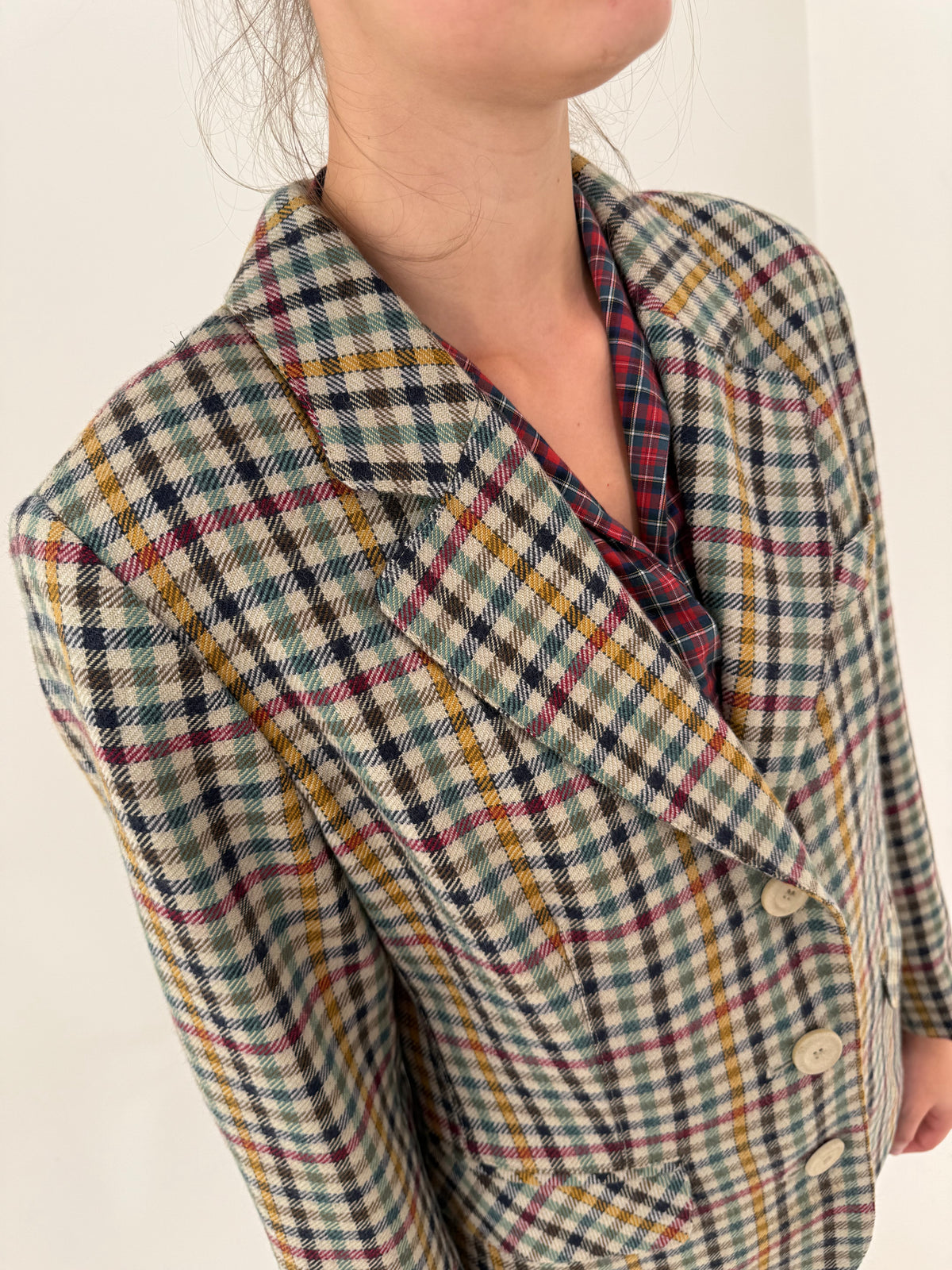 Sacou vintage în carouri și culori superbe din tweed de lana extrafina ușor cambrat