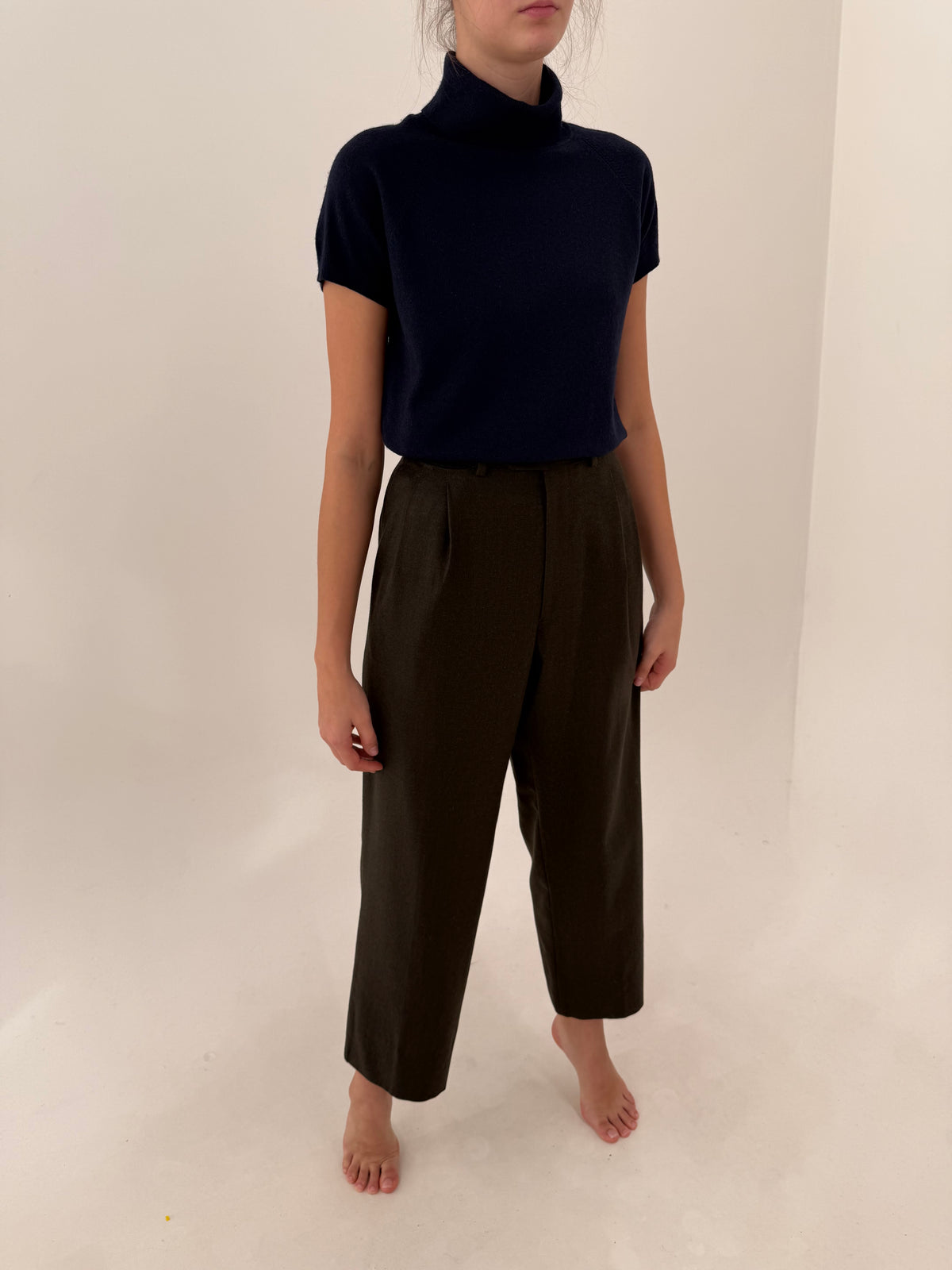 Pantaloni cu pense dark kaki italienești 80% lana extrafina și 20% cașmir
