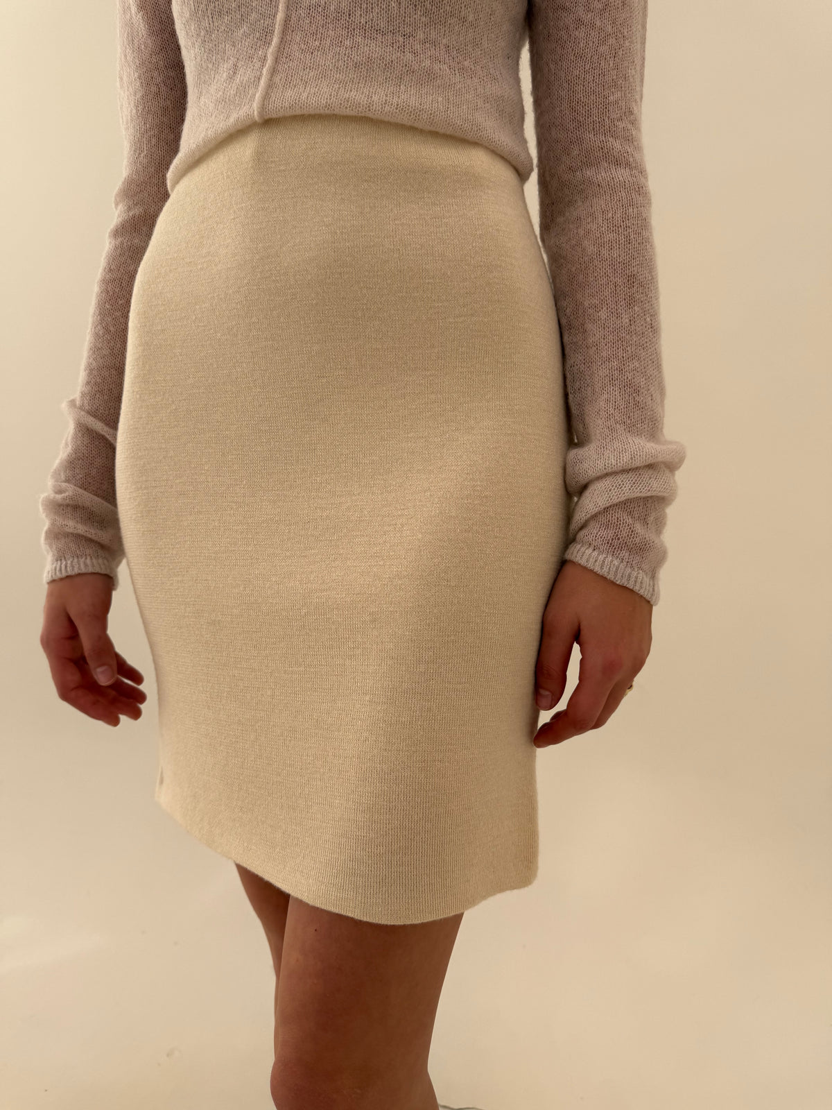 Fustă ivoire din triocot de gramaj mare din lana merino extrafina virgină butter white