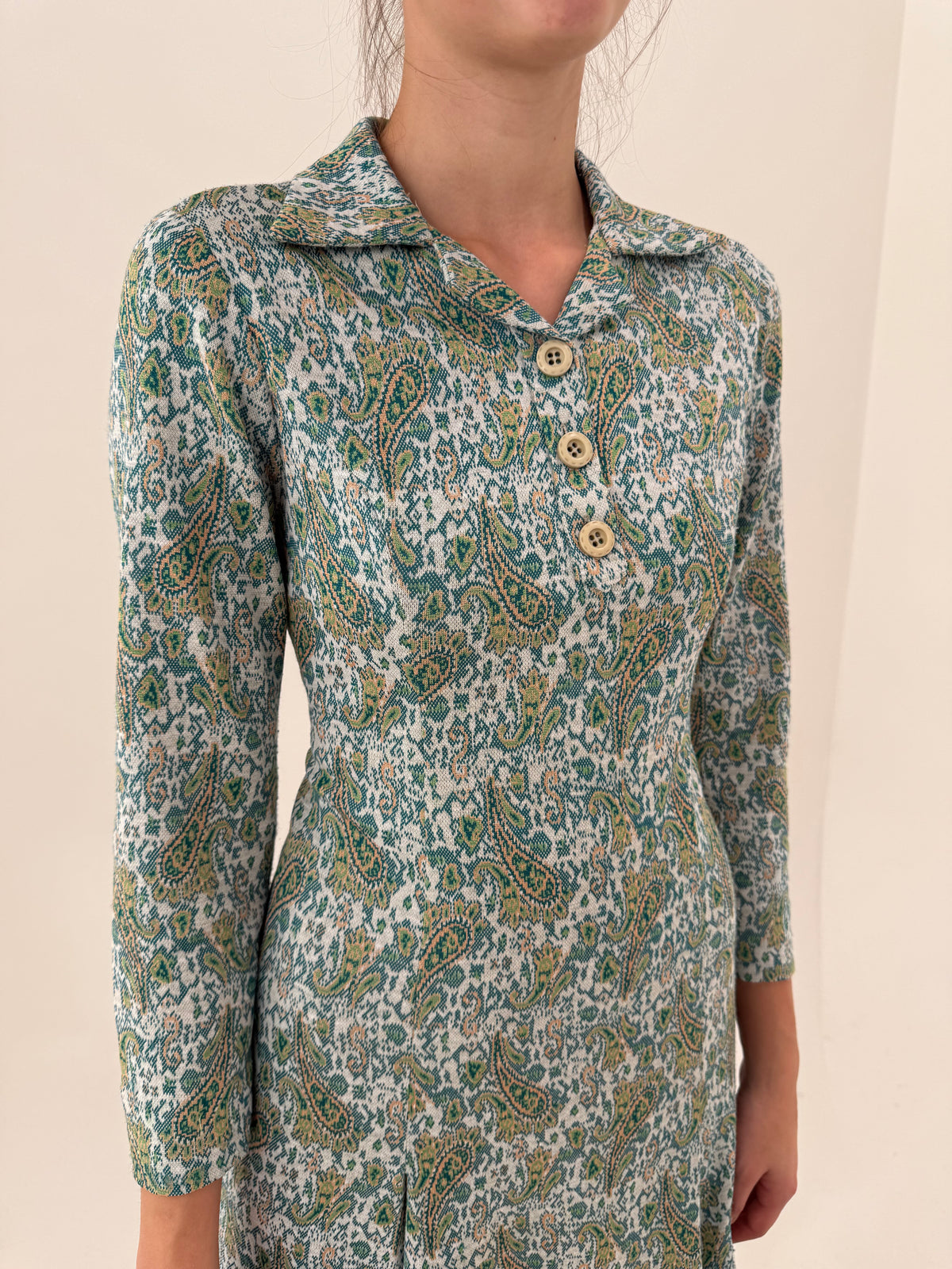 Rochie old vintage anii 70 din tricot dens de lana extrafina cu print floral superb