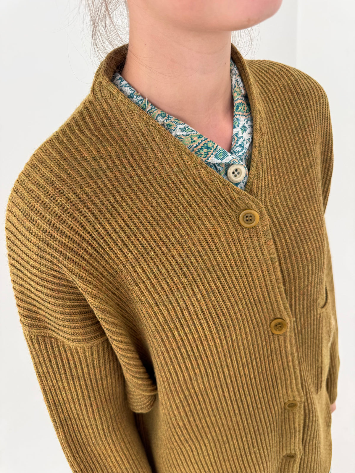 Cardigan gros de brand super premium italian dark mustard din lana extrafina ribbed