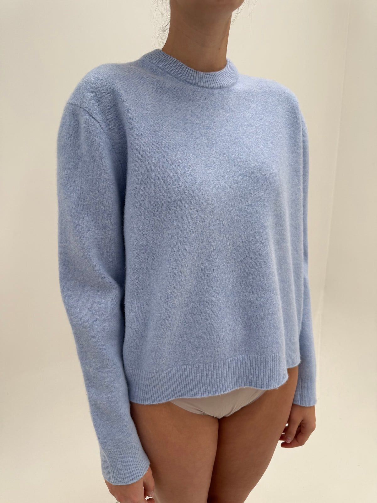 Maleta chimney de brand luxury Samsoe Samsoe baby blue din lana groasă extrafina