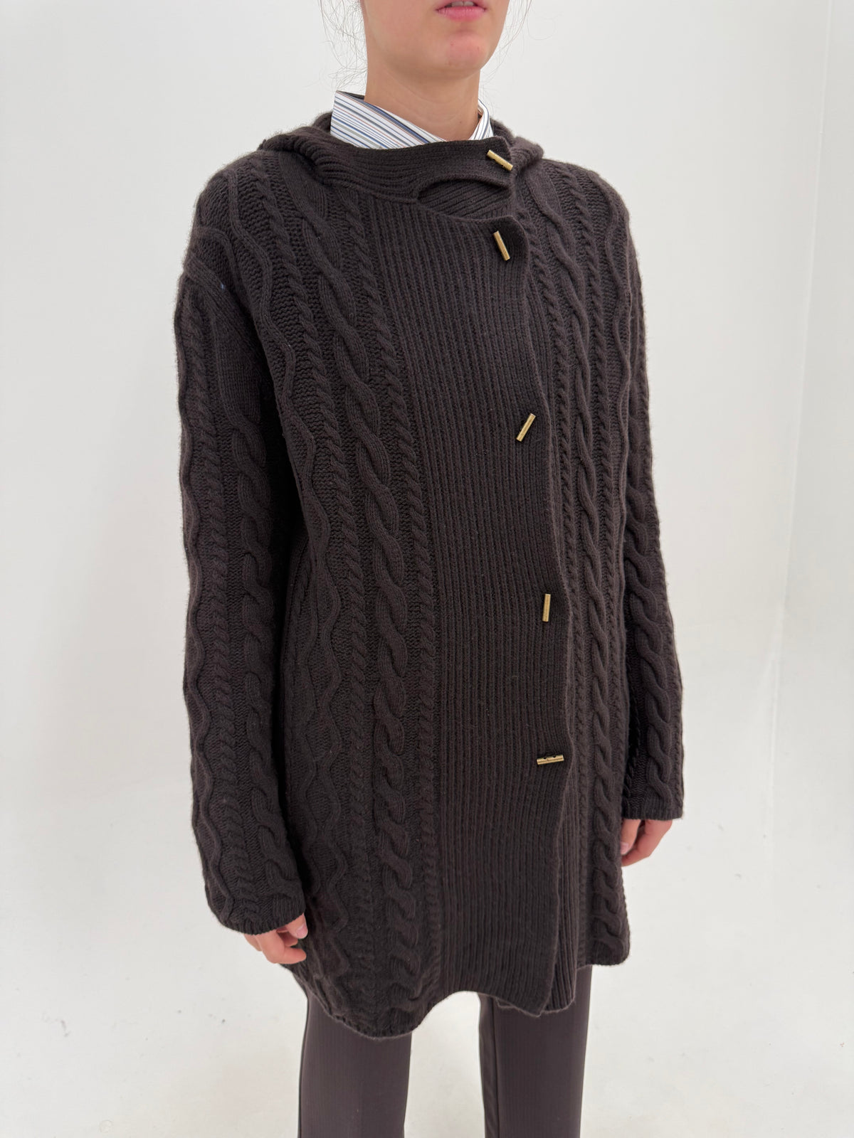 Pardesiu Max Mara din tricot gros cu torsade și glugă de lana și cașmir chocolate brown