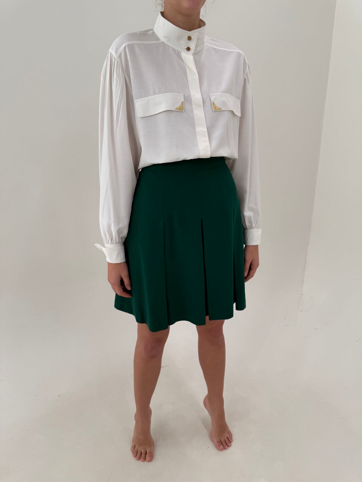 Costum vintage dark green din lana extrafina cu jacheta și fusta plisată