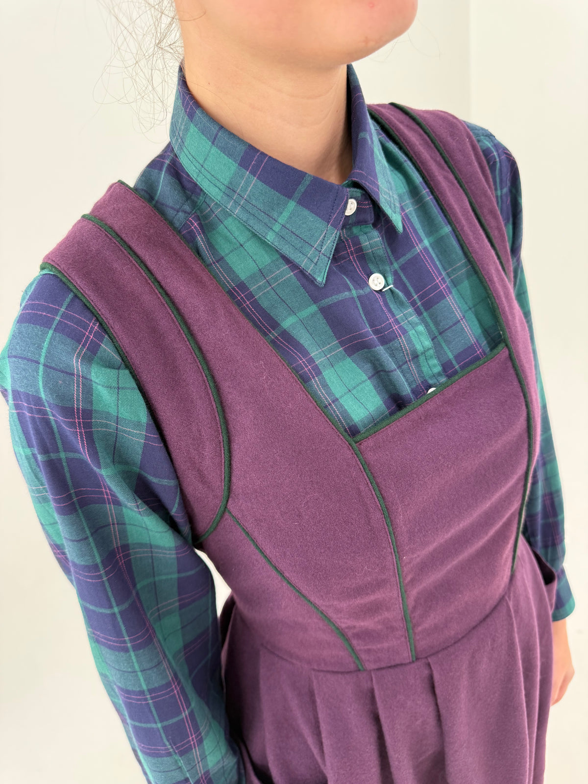 Rochie vintage cu corsaj din lan extrafina eggplant purple midi cu talie ultra înaltă marcată