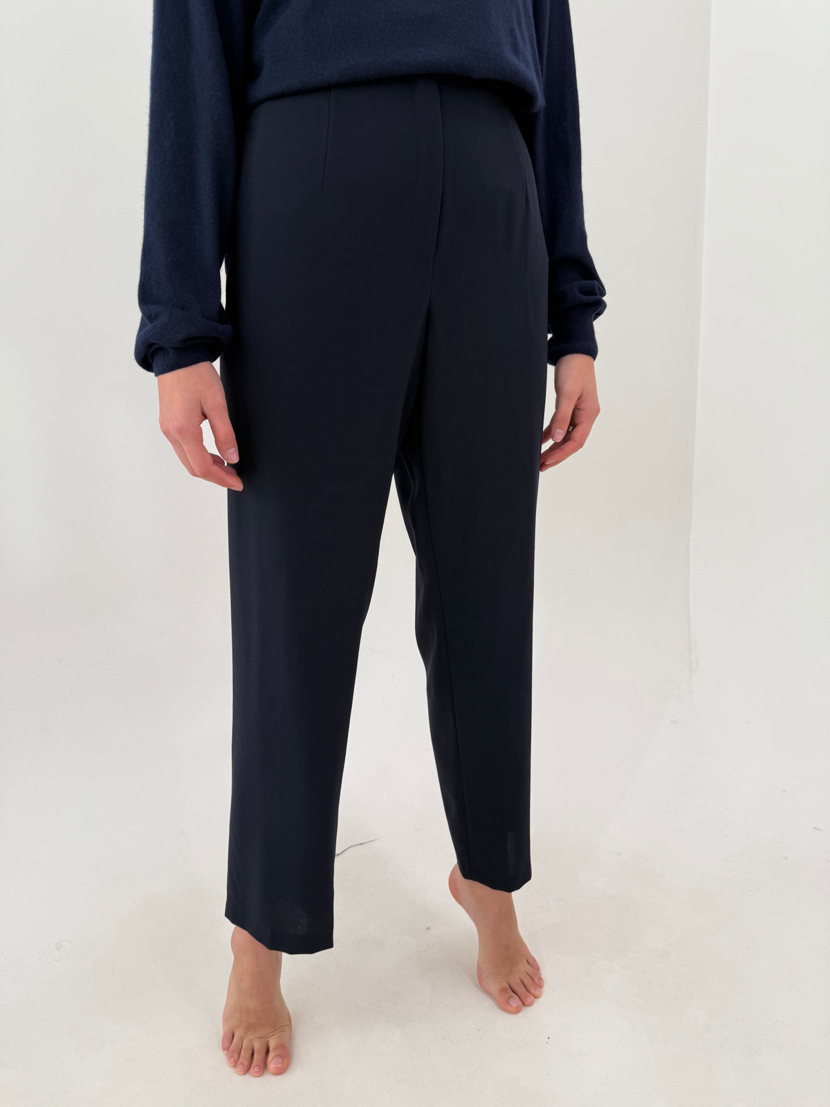 Pantaloni tall Navy blue de brand super premium din lana extrafina cu solduri generoase
