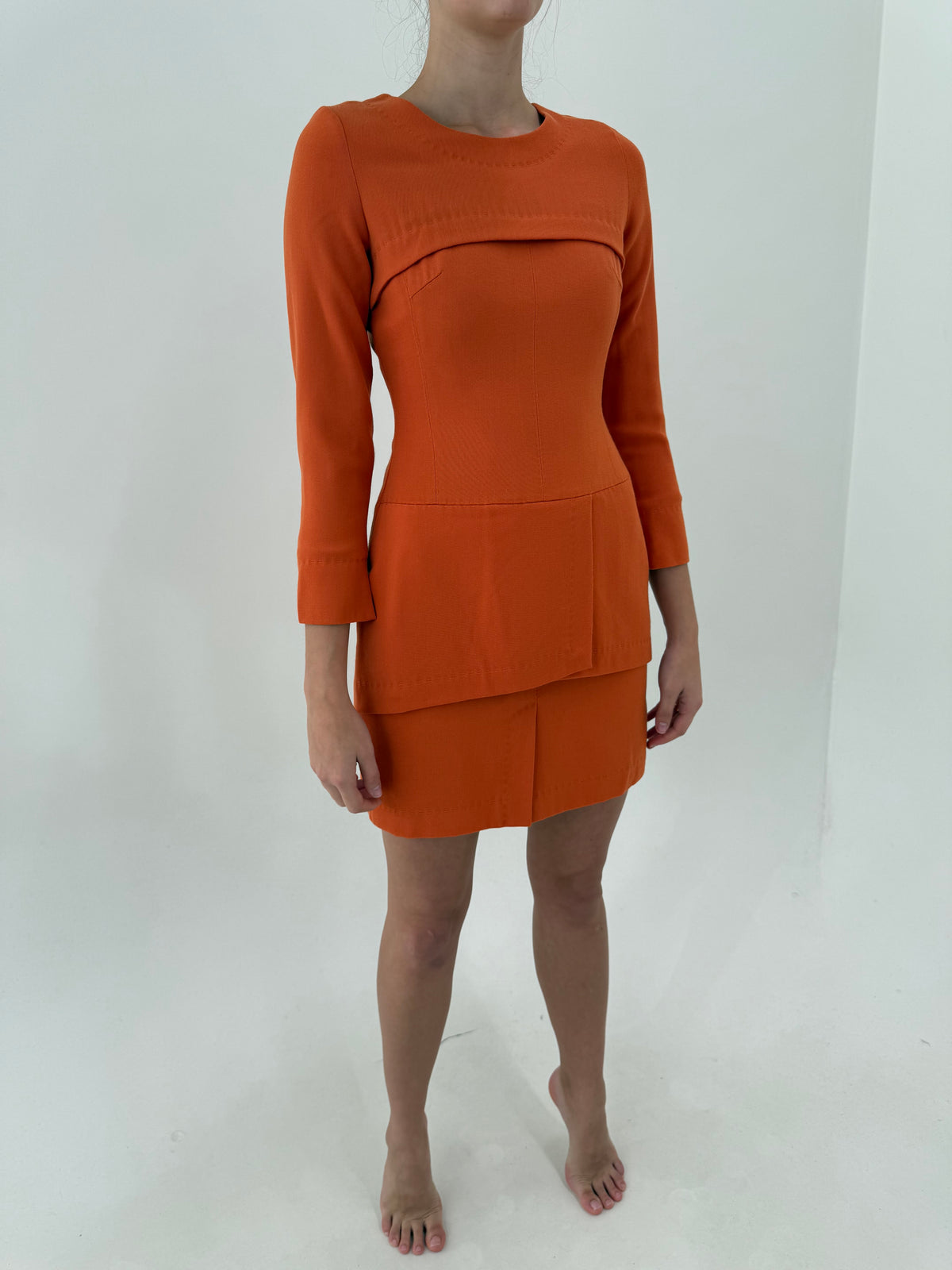 Rochie vintage oranj din lana extrafina în croi retro modern bodycon