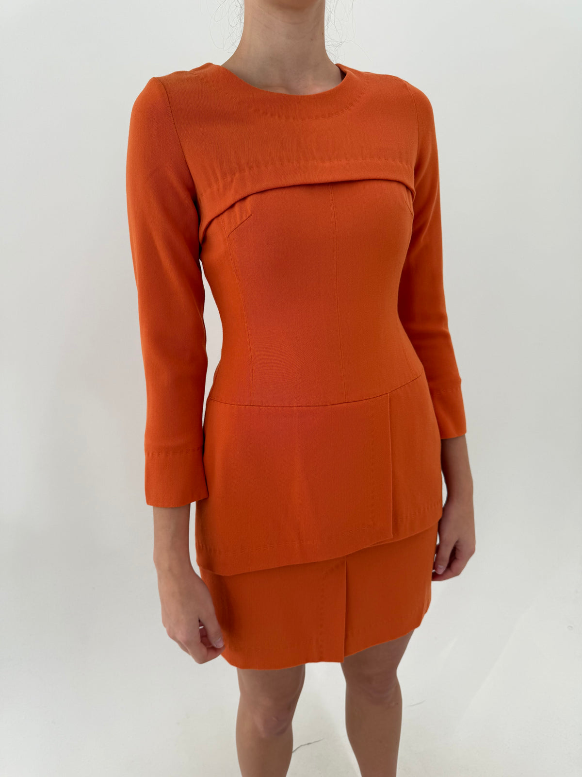Rochie vintage oranj din lana extrafina în croi retro modern bodycon