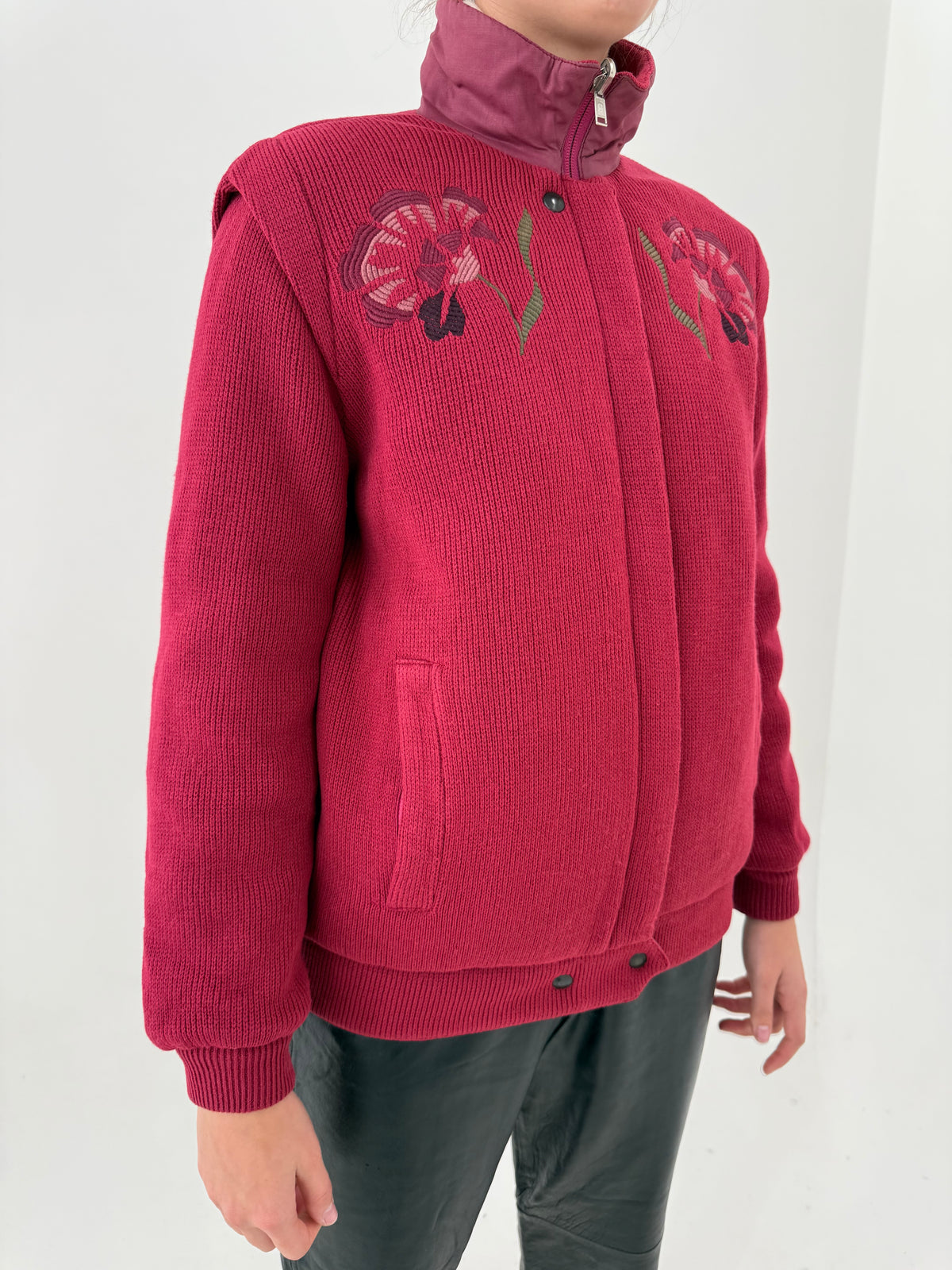Geaca luxury Colmar vintage tehnica raspberry red în croi bomber retro modern