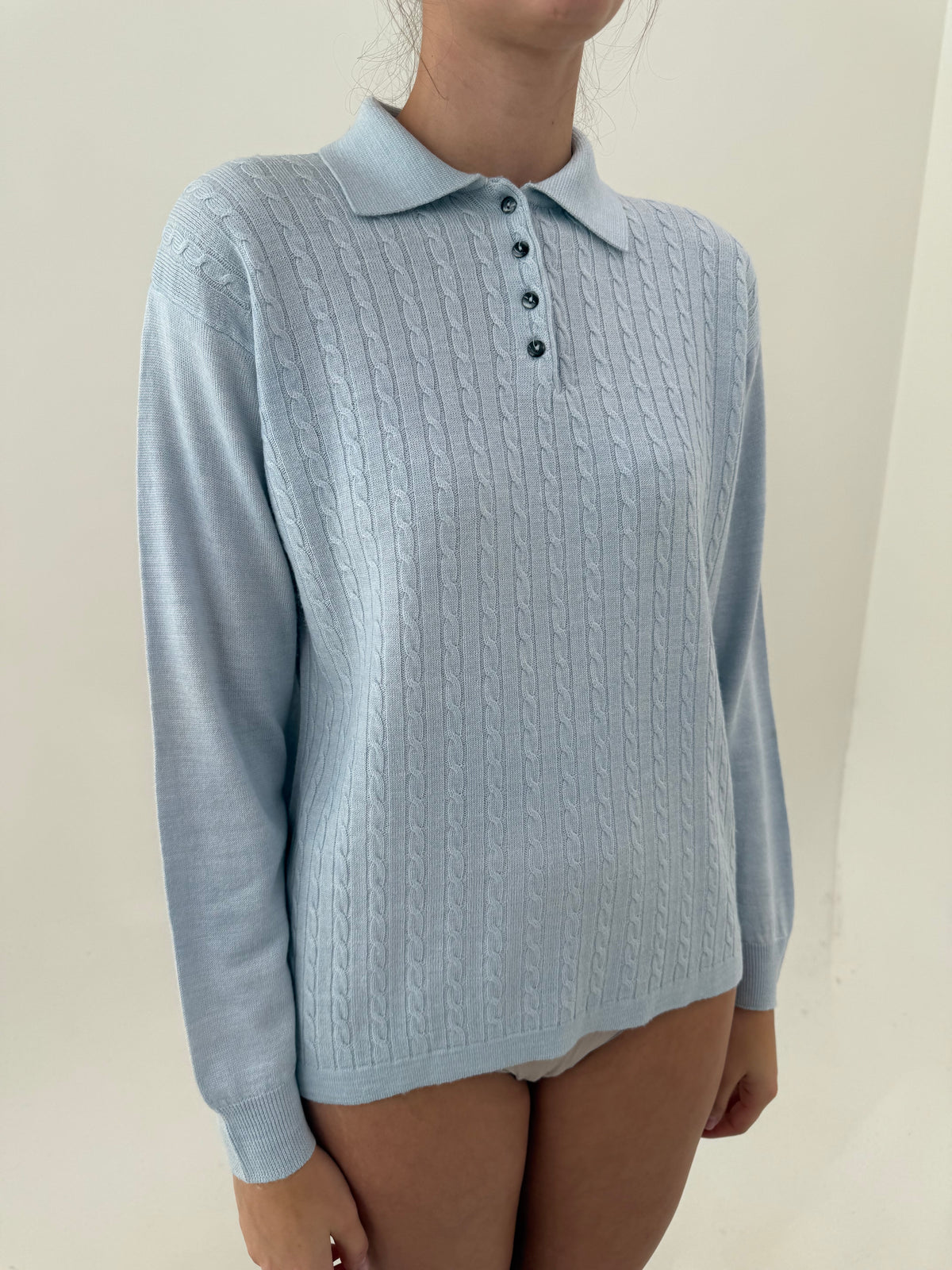 Pulover polo baby blue cu torsade din lana extrafina